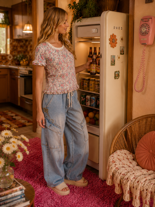 Weekend Wanderer Barrel Jeans – Relaxed Denim Pants with Cargo Pockets