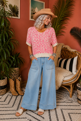 Pink Outlaw Short Sleeve Knit – Leopard Print V-Neck Sweater Top
