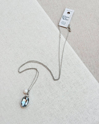 🇨🇦 Freshwater Pearl & Stone Pendant Necklace